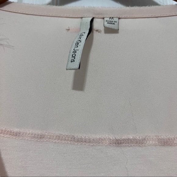 NWT Calvin Klein jeans pink and gray top. High low Size Medium - Picture 3 of 9